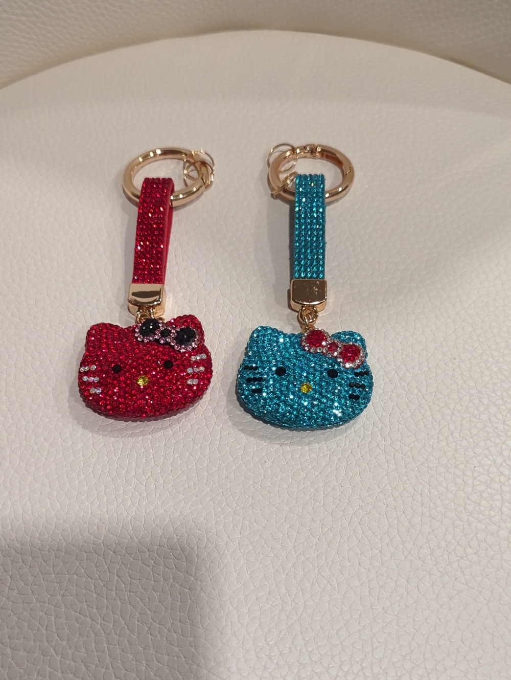 Sparkling Cat Keychain Card Holder - Red and Teal